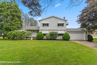 185 Middle Rd, Drums, PA 18222