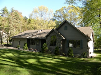 6679 W Timber Ln, Ludington, MI 49431
