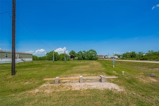 365 16th St, San Leon, TX 77539