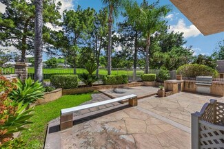 5692 El Palomino Dr, Riverside, CA 92509