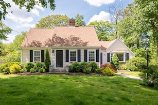 91 Park Ave W, South Weymouth, MA 02190