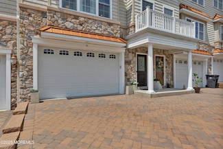 59 White Oak Ln, Matawan, NJ 07747