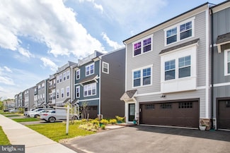 18351 Moss Garden Rd, Dumfries, VA 22026