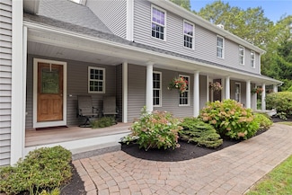 14 Canopy Ln, West Kingston, RI 02892