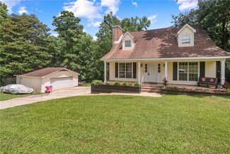 8255 Twin Lakes Dr, Mobile, AL 36695