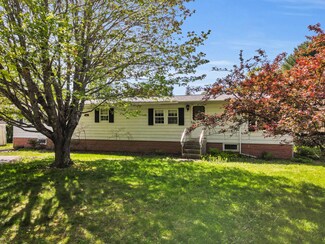 309 Mclain Rd, Liberty, ME 04949