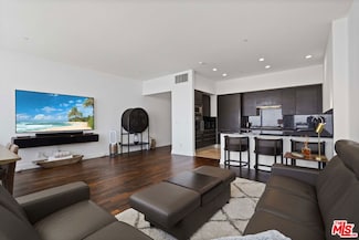 900 W Olympic Blvd Unit 39D, Los Angeles, CA 90015