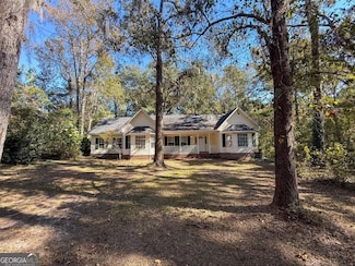 288 Arcola Rd, Pembroke, GA 31321