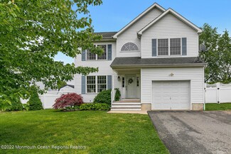 121 Arlington Ave, Aberdeen, NJ 07747