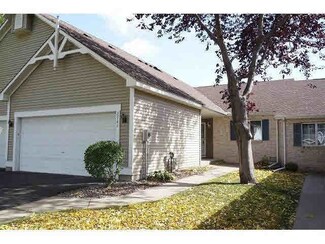 2741 2741 Lake Court Dr, Mounds View, MN 55112