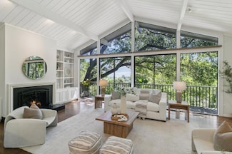 1408 Avondale Rd, Hillsborough, CA 94010