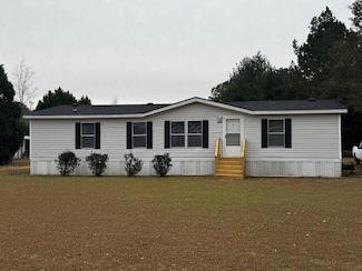 6430 Legendary Ln, Wedgefield, SC 29168