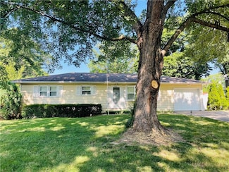 506 1st Terrace, Lansing, KS 66043