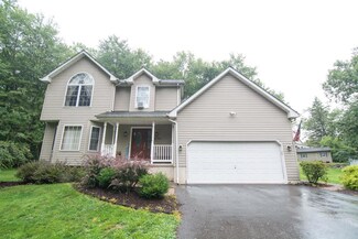 40 Mill Run Dr, Lehighton, PA 18235