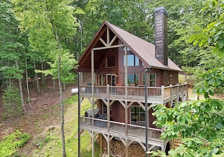 73 Rosiey Ln, Blue Ridge, GA 30513