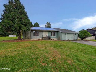 4 Bells Ln, Tyrone, PA 16686