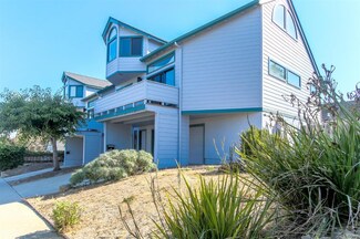 311 4th St, Pacific Grove, CA 93950