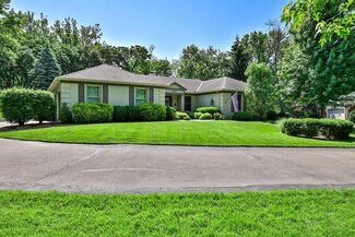 9666 Sycamore Trace Ct, Blue Ash, OH 45242
