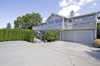 1108 N 38th St, Renton, WA 98056