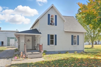 1421 Charles St, Huntington, IN 46750