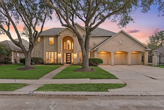 14910 Lake Woodbridge Ct, Sugar Land, TX 77498