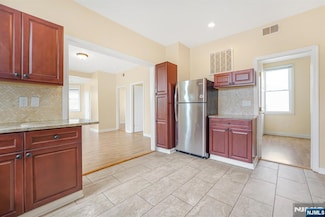 197 Westervelt Ave Unit 2, Hawthorne, NJ 07506