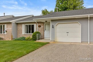 6717 Leisure Way Dr SE, Caledonia, MI 49316