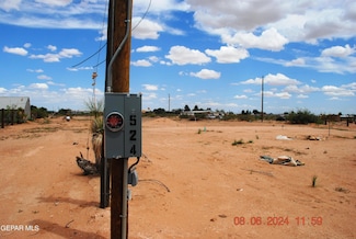 524 Sequoia Rd, Chaparral, NM 88081