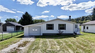 638 Blake Ave SW, New Philadelphia, OH 44663