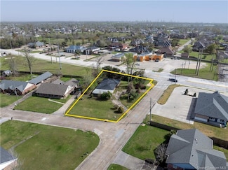 1401 Forest Ln, Sulphur, LA 70663