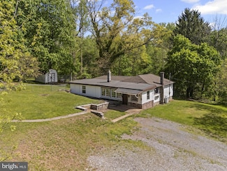 1571 Erney Rd, Dover, PA 17315