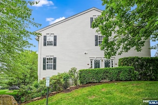 591 Hartford Dr, Nutley, NJ 07110