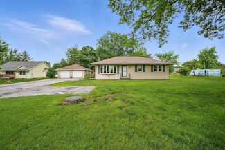 4500 100th St, Urbandale, IA 50322