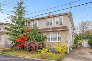 21 Leewood Loop, Staten Island, NY 10304