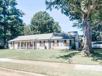6830 Pecanhill Dr, Memphis, TN 38135