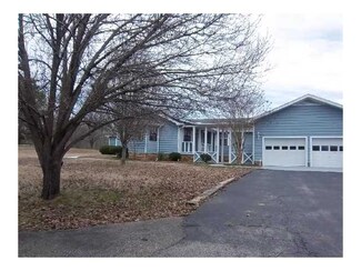 6590 Highway 22 S, Michie, TN 38357