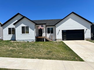 1116 Tara Ln SW, Watford City, ND 58854