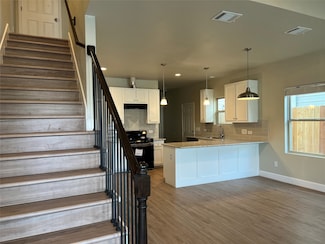 9718 Pelsey St, Houston, TX 77029