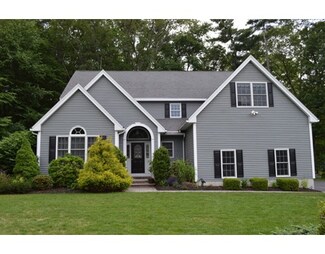 5 Archambault Way, Chelmsford, MA 01824