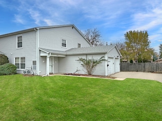 1401 N Glen Cir Unit D, Aurora, IL 60506