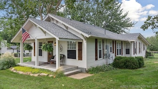 1118 E College St, Broken Arrow, OK 74012