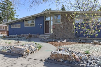565 N Division St, Powell, WY 82435