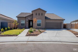 9105 Willow Terrace Dr, Shafter, CA 93263