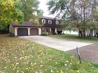 3070 Lancer St NW, North Canton, OH 44720