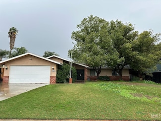 6900 Jennifer St, Bakersfield, CA 93308