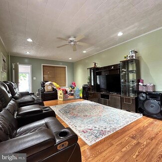 503 Stanton St, Trenton, NJ 08610