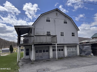 651 Mccoy St, Nanty Glo, PA 15943