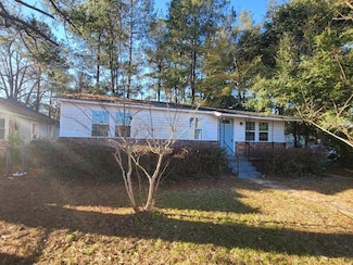 706 Saint John St, Kingstree, SC 29556