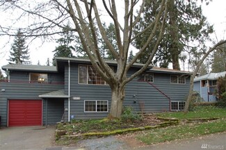 18019 Ashworth Ave N, Shoreline, WA 98133