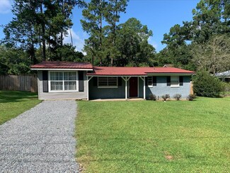 1277 3rd St NE, Cairo, GA 39828